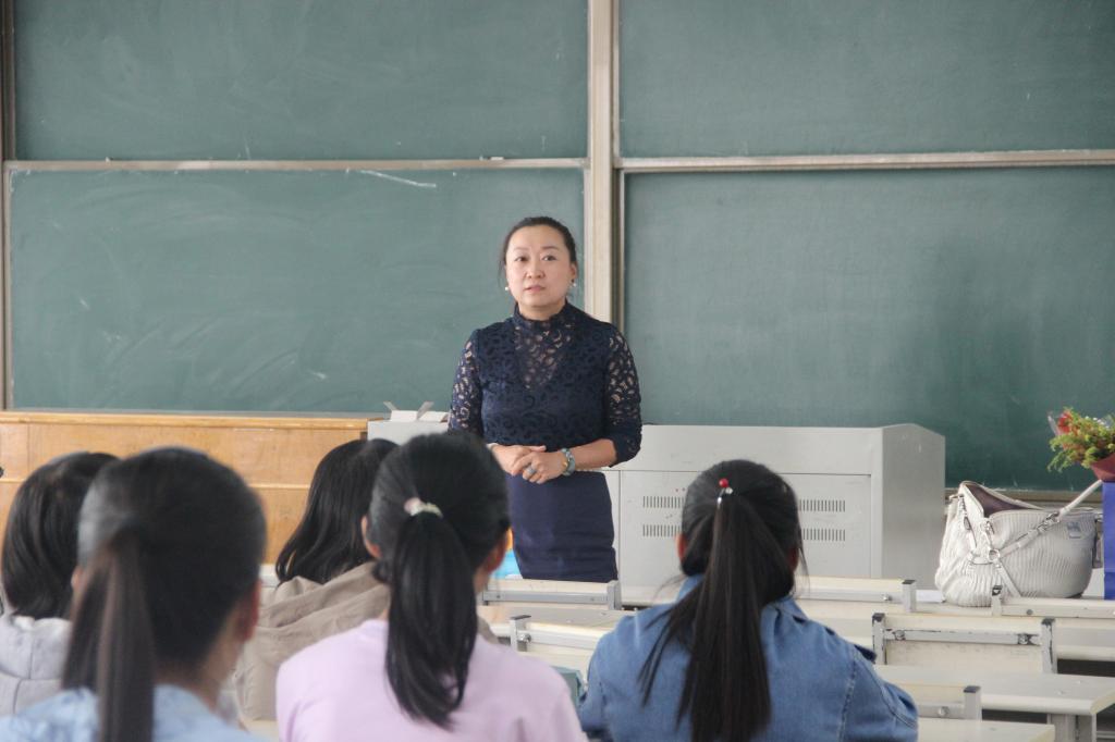 专业教育现场